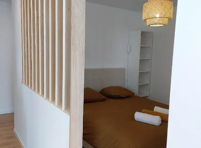 Apartment La Bompard 48m2 Coeur De Avec Terrasse